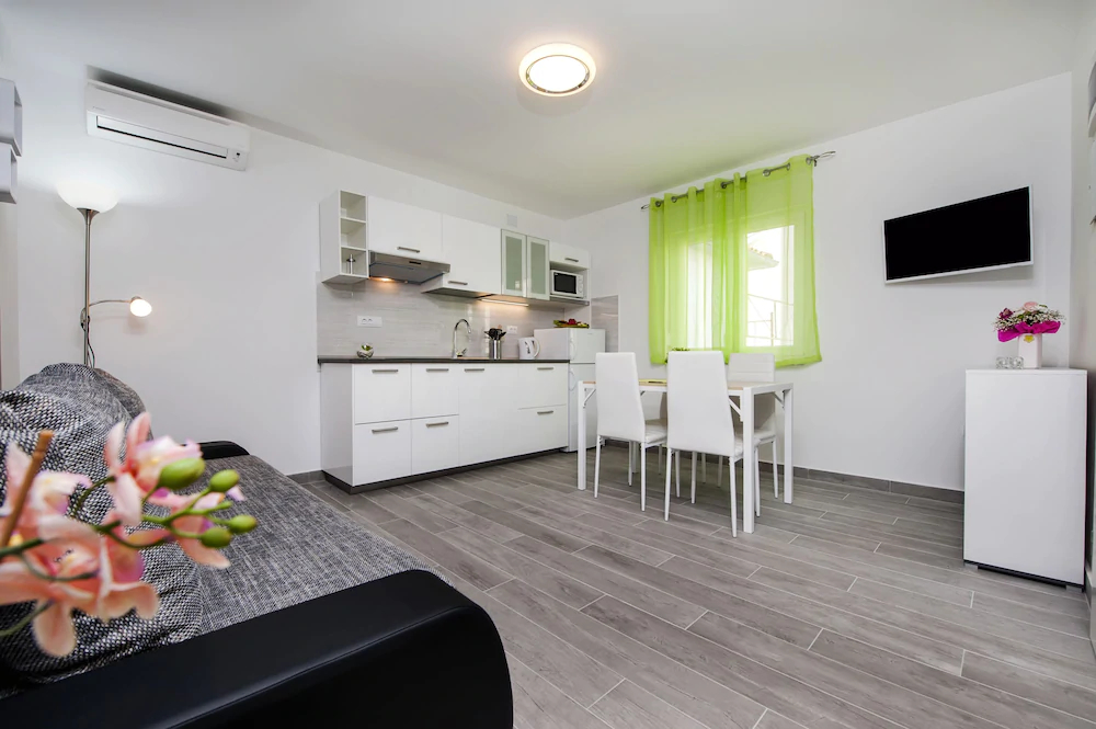 Apartment And Studio Tereza