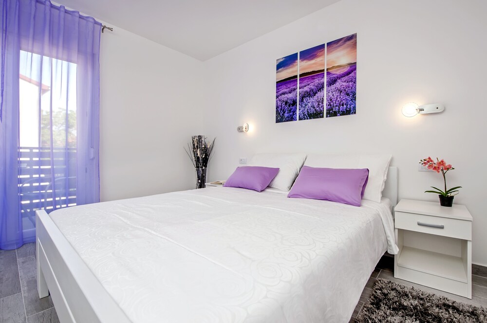 Apartment And Studio Tereza