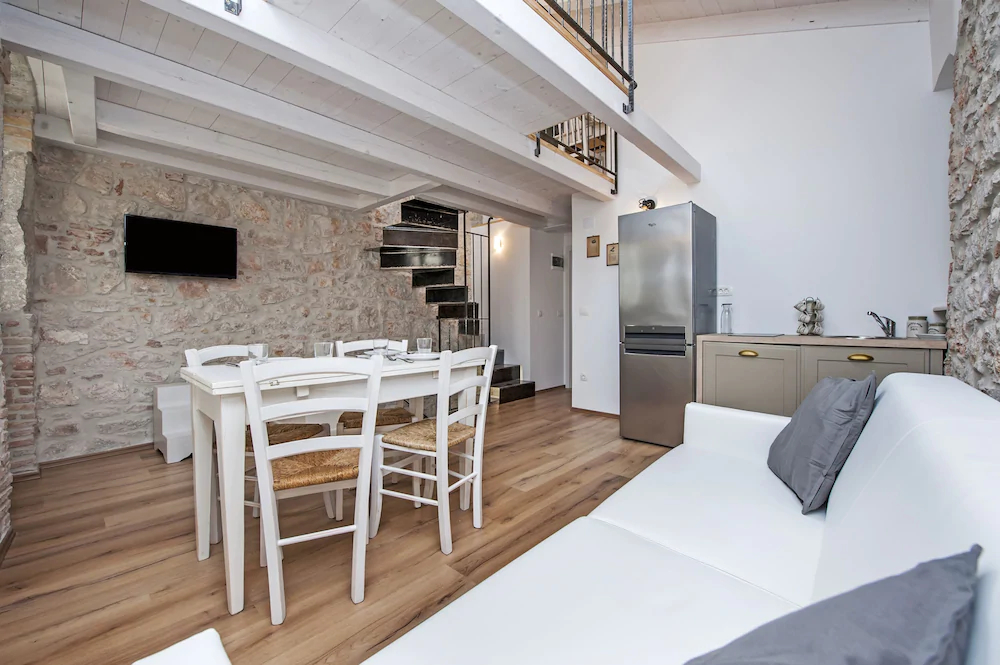 Apartment Blue Note