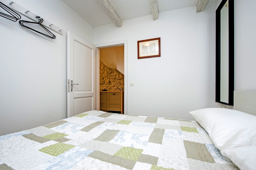 Apartment Blue Note