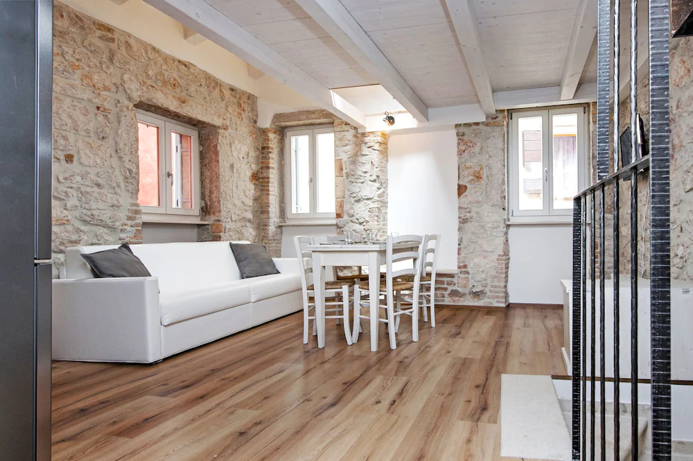 Apartment Blue Note