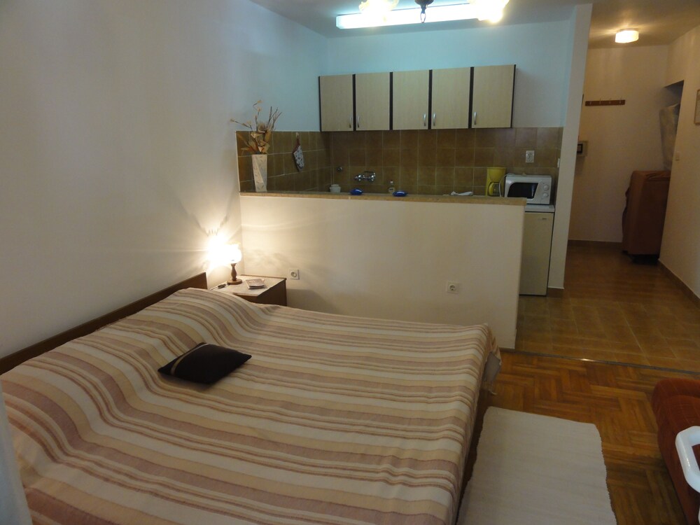 Apartment Buterer
