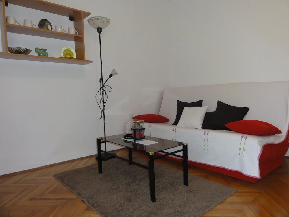 Apartment Buterer