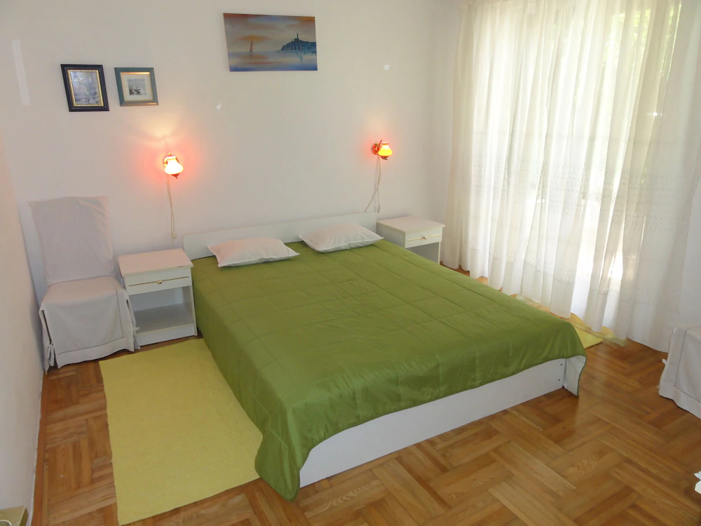 Apartment Buterer
