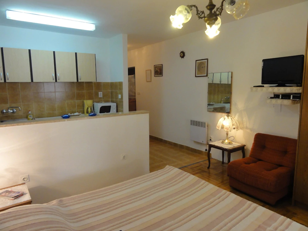 Apartment Buterer