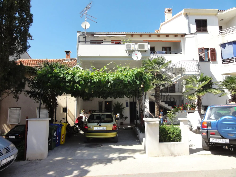 Apartment Buterer