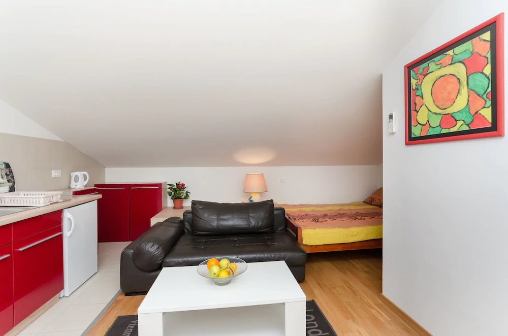 Apartment Goran