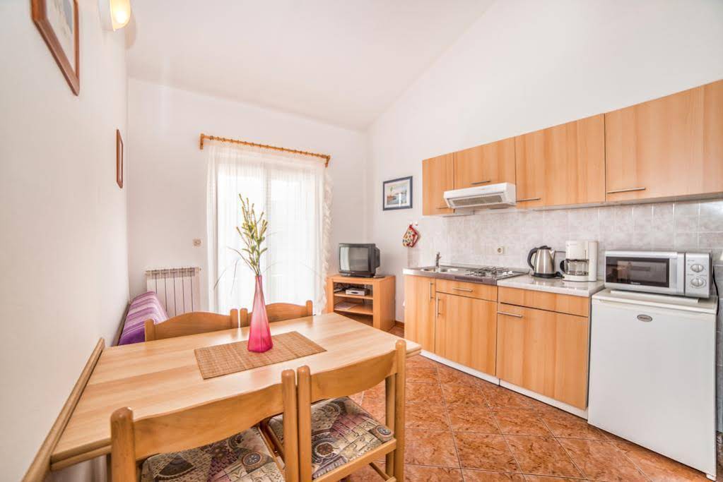 Apartments Banko 7
