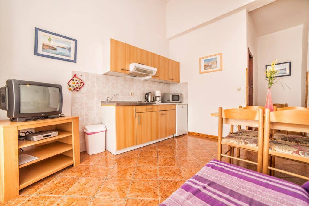 Apartments Banko 7