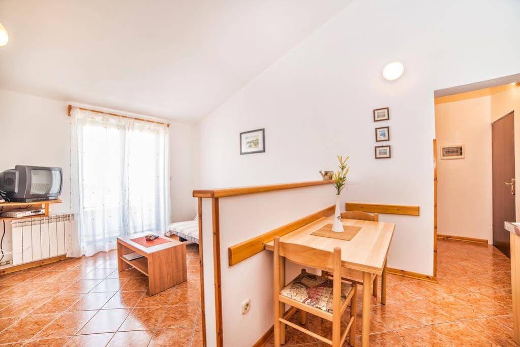 Apartments Banko 7