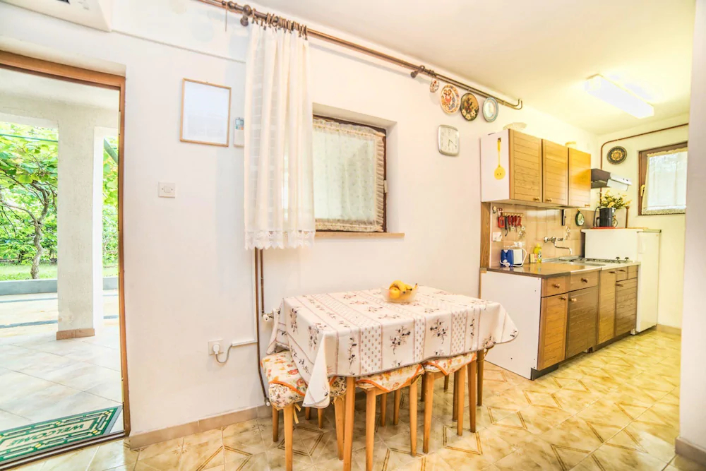 Apartments Crevatin 10