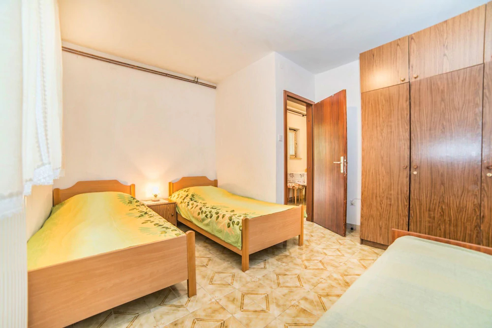 Apartments Crevatin 10