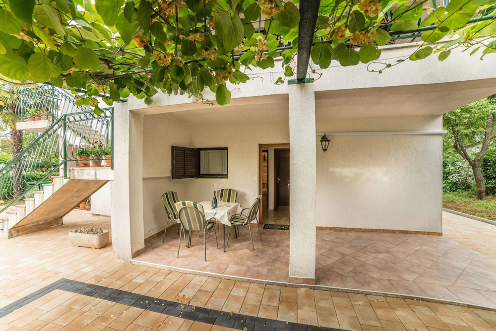 Apartments Crevatin 10