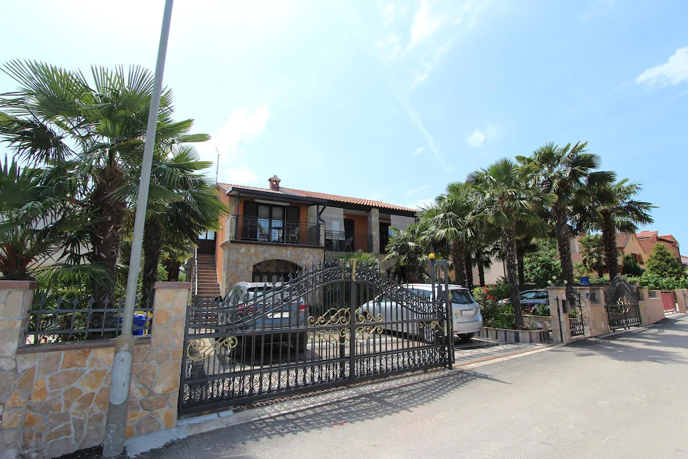Apartments Dana & Stelio