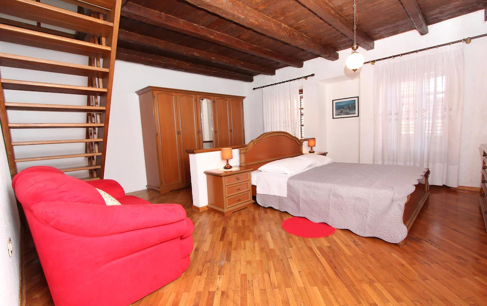 Apartments Ive