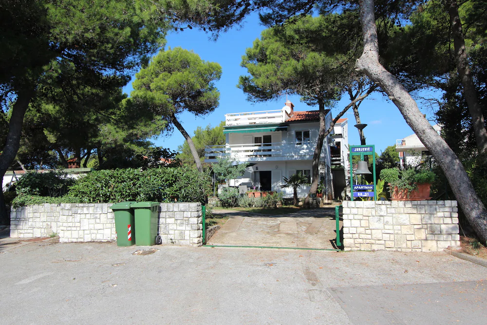 Apartments Jurjevic