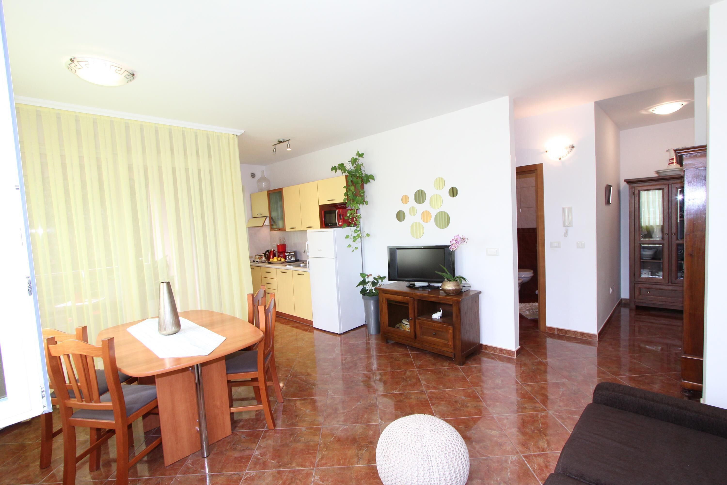 Apartments Lola