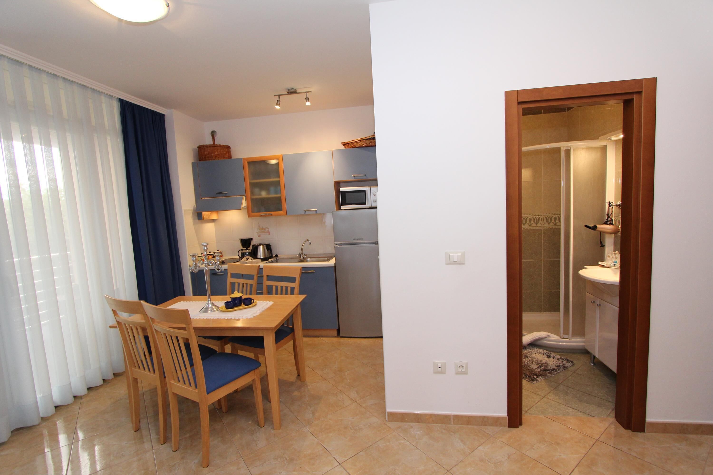 Apartments Lola
