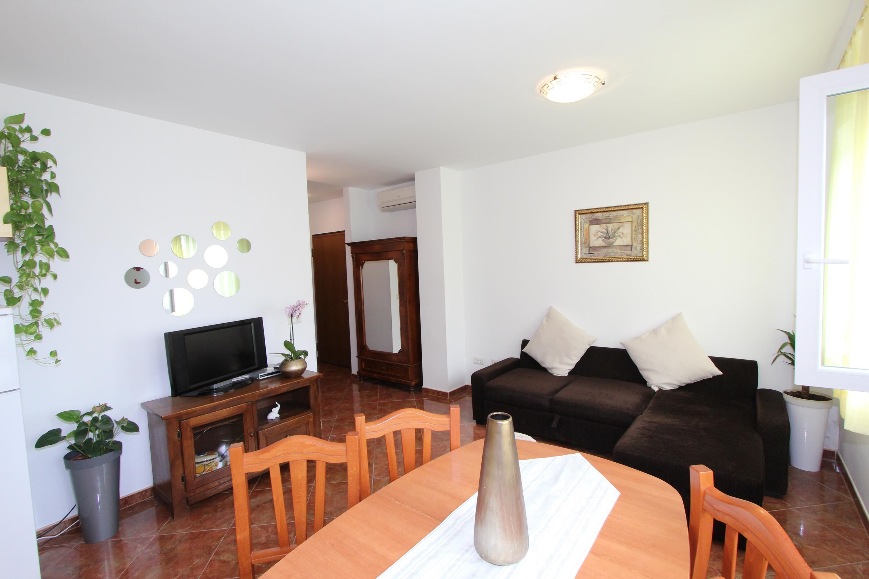 Apartments Lola
