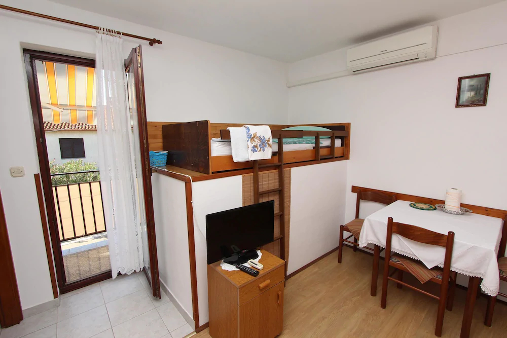 Apartments Miriana