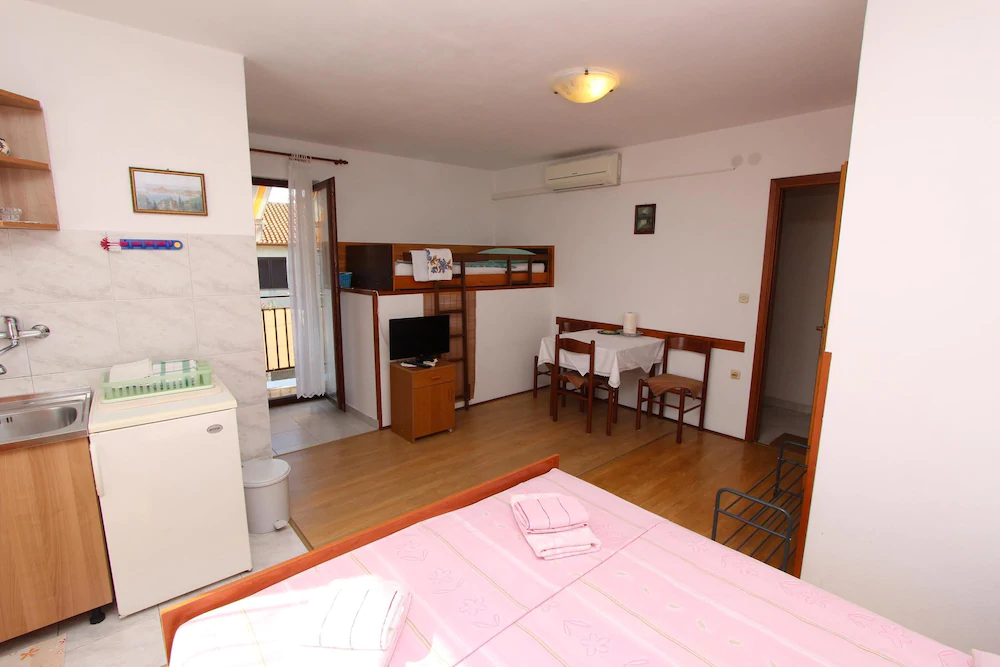 Apartments Miriana