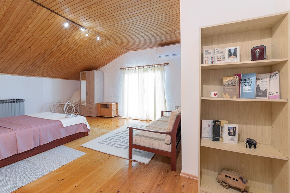 Apartments Pilicari