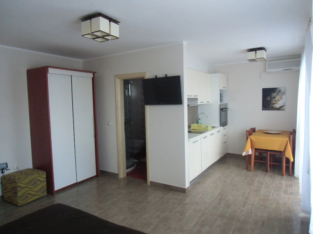 Apartments Romano