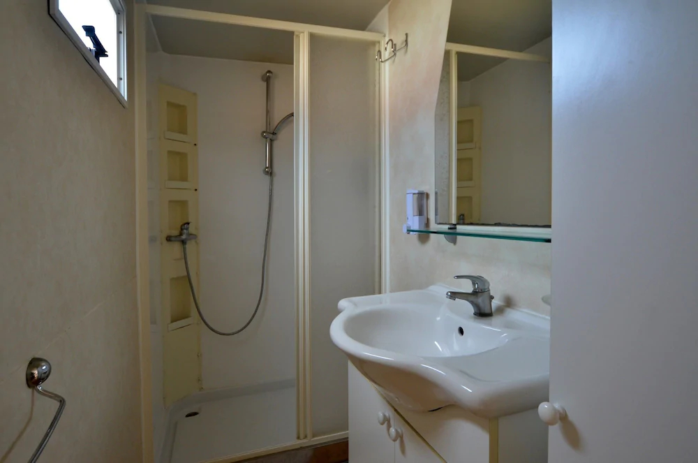 Flores Mobile Home