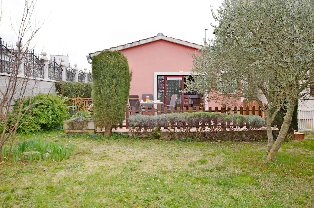 House Nada