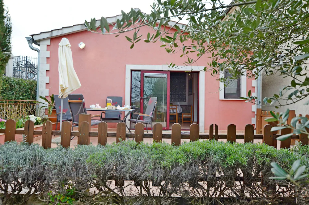 House Nada