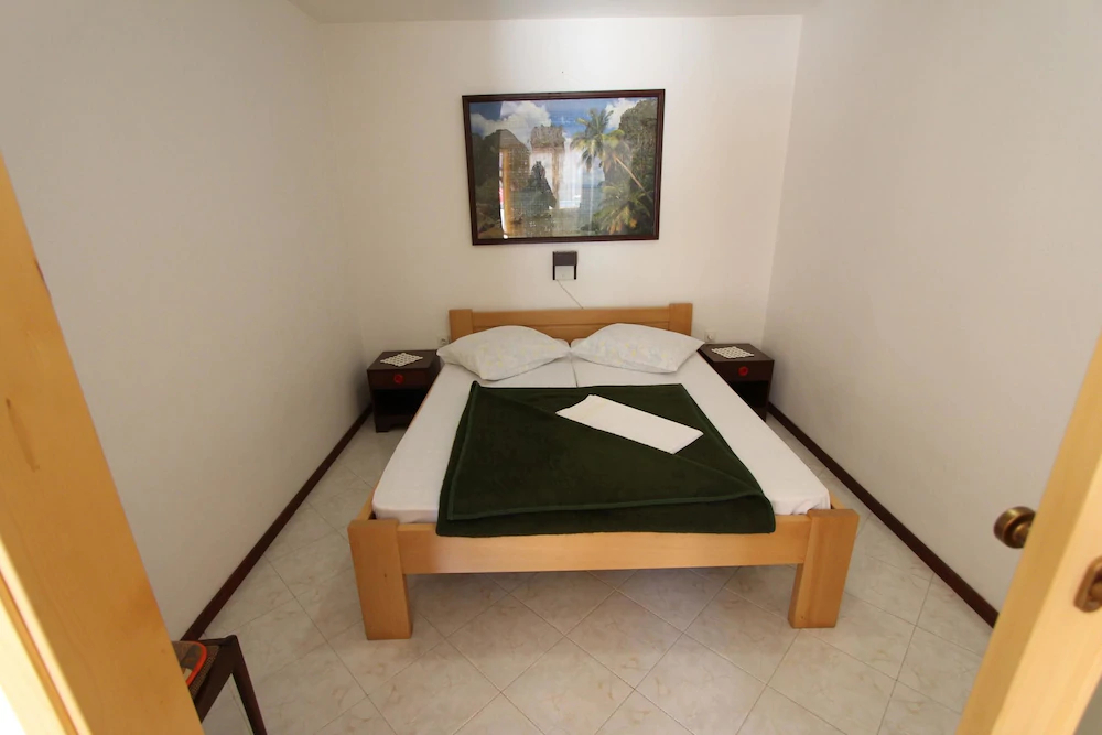 Room And Apartments Mariza
