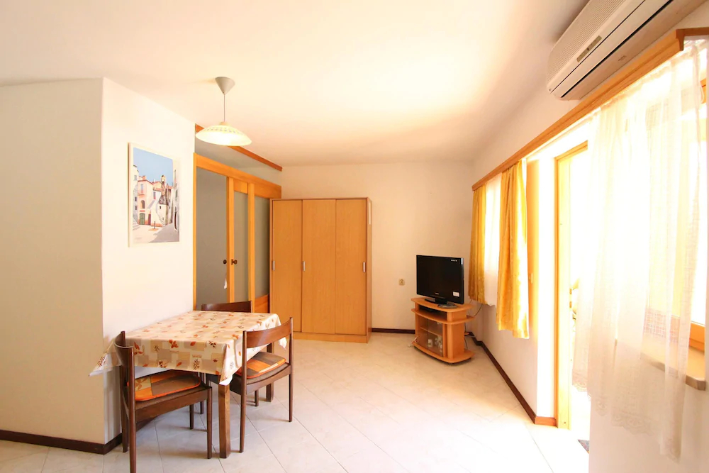 Room And Apartments Mariza
