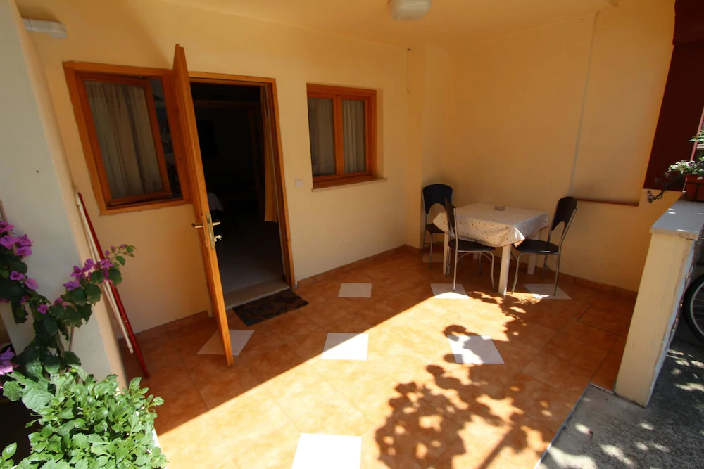 Room And Apartments Mariza