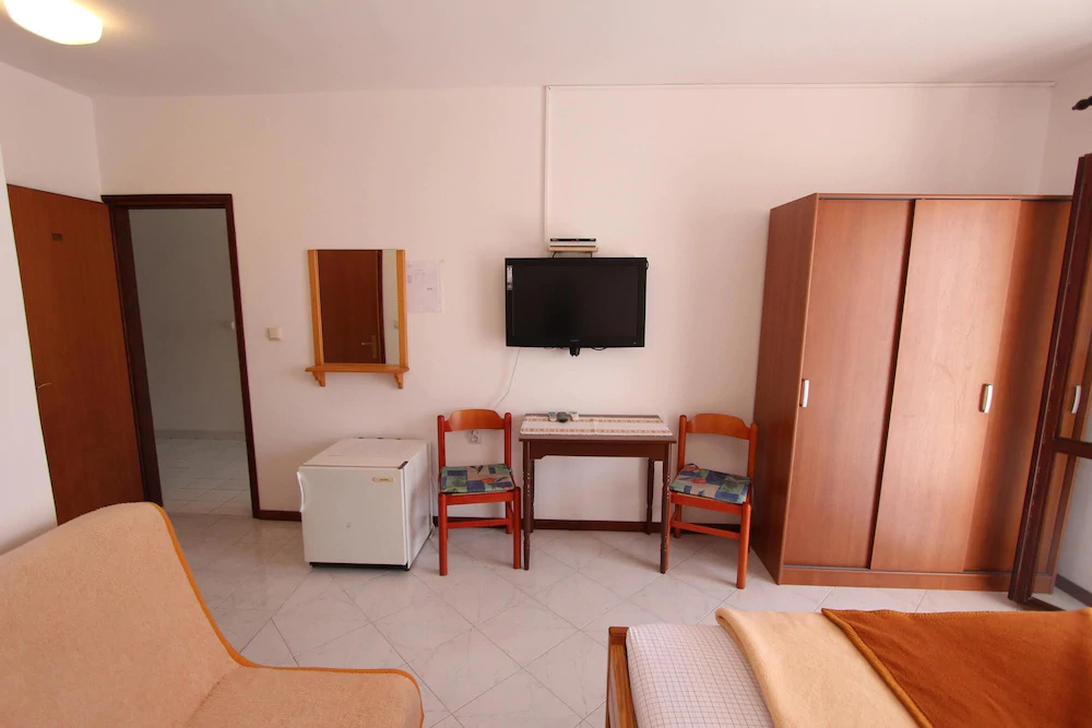 Room And Apartments Mariza