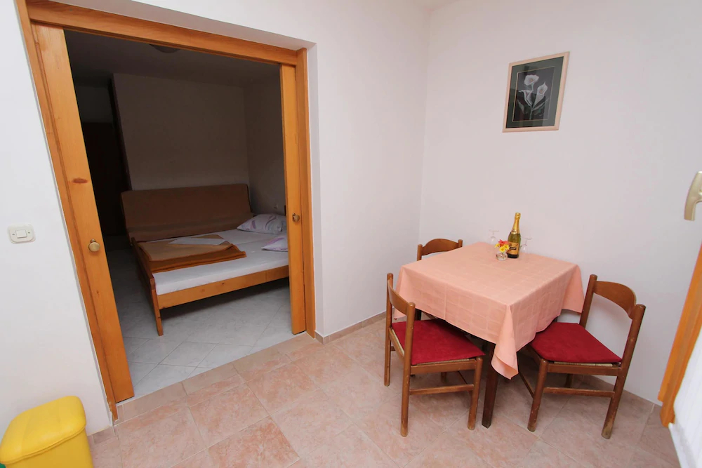 Room And Apartments Mariza