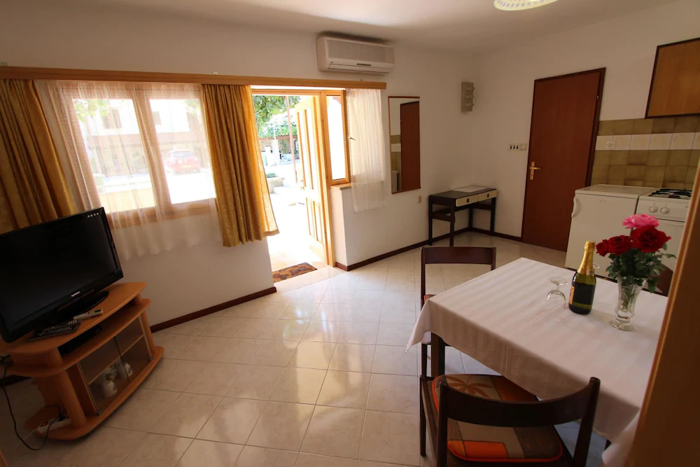 Room And Apartments Mariza