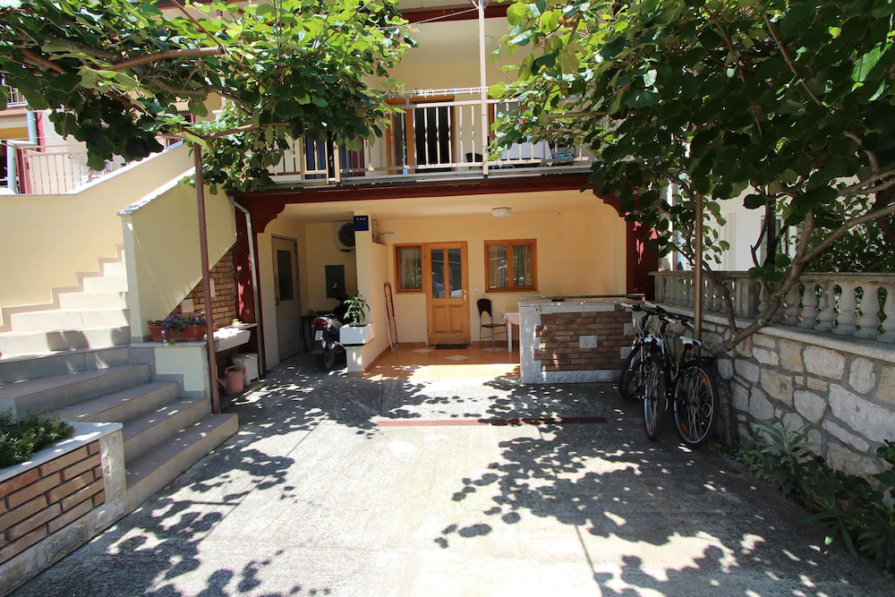 Room And Apartments Mariza