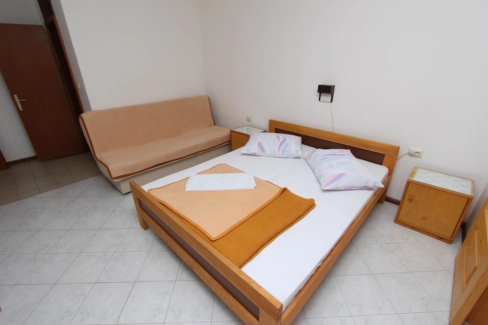 Room And Apartments Mariza