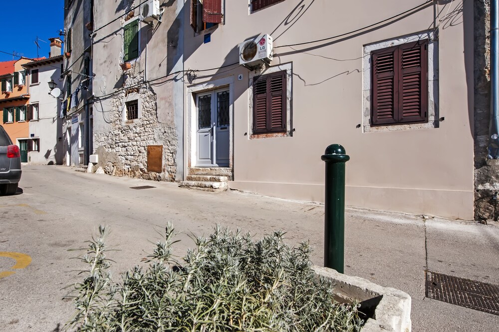 Room Marinata
