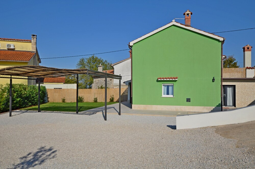 Villa Deal