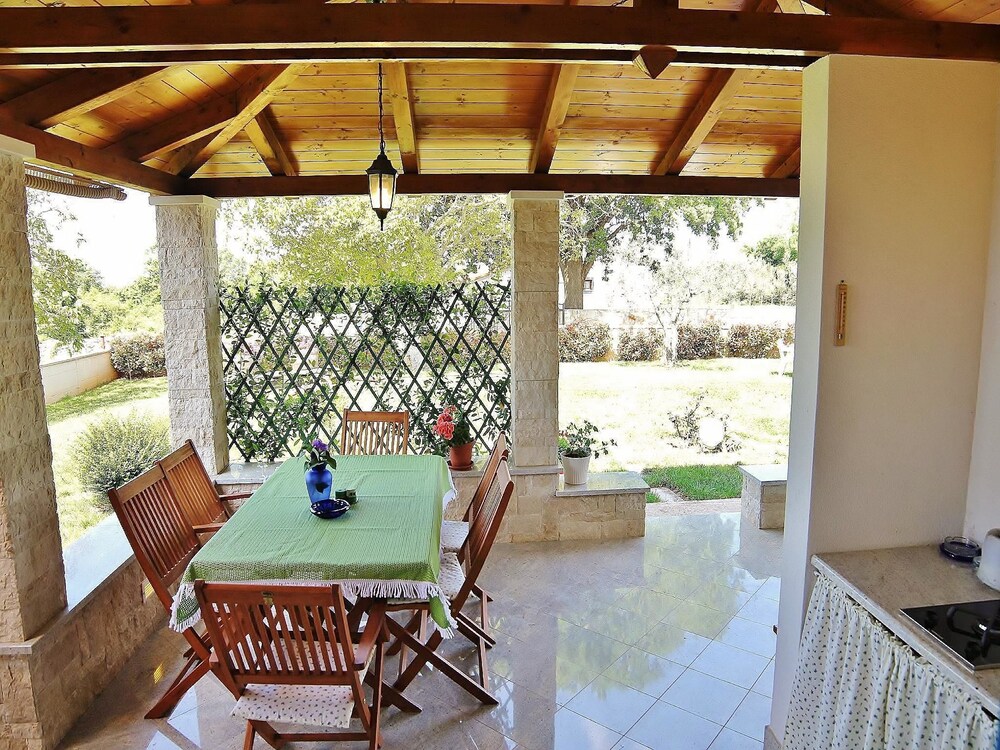 Holiday House Lico