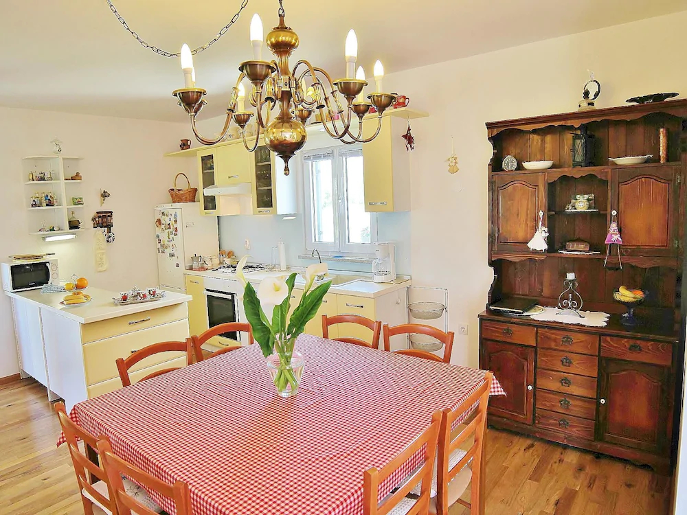 Holiday House Lico
