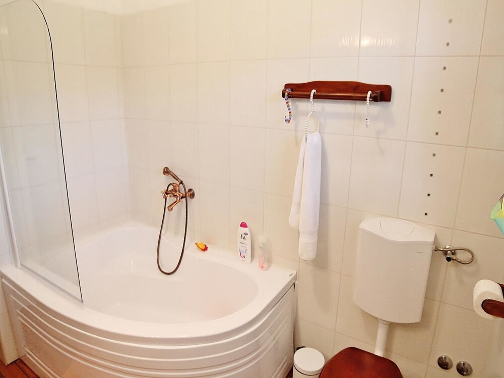 Holiday House Lico