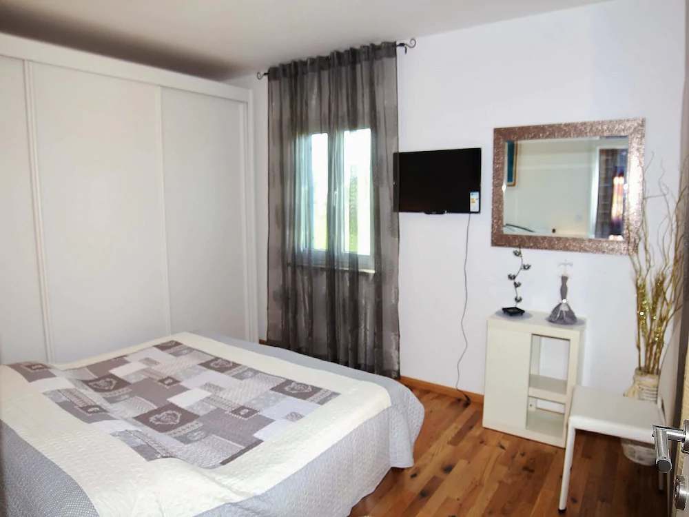 Holiday House Lico