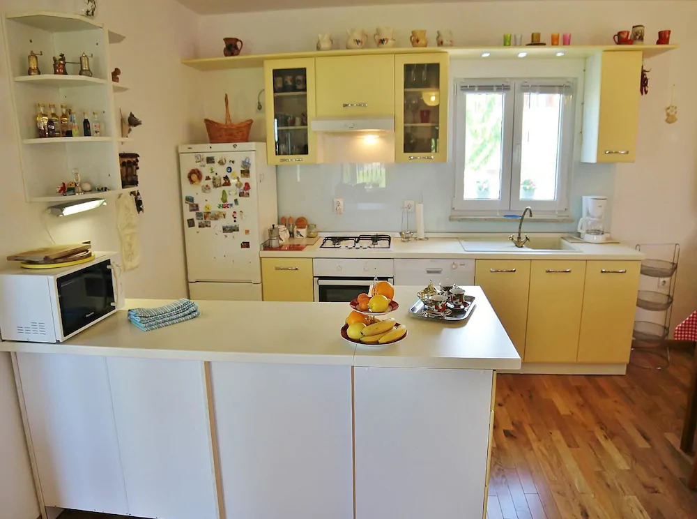 Holiday House Lico