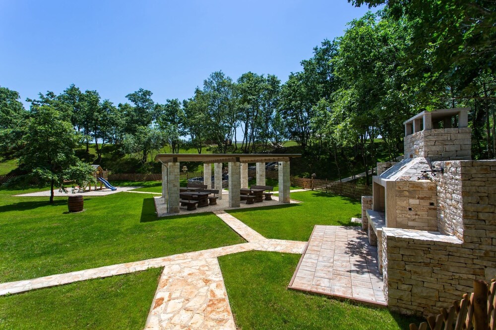 Villa Monaco