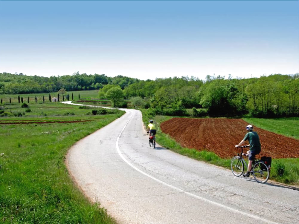 Villas Modena & Luxoria