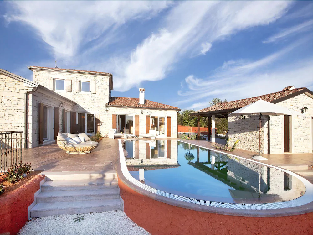 Villas Modena & Luxoria