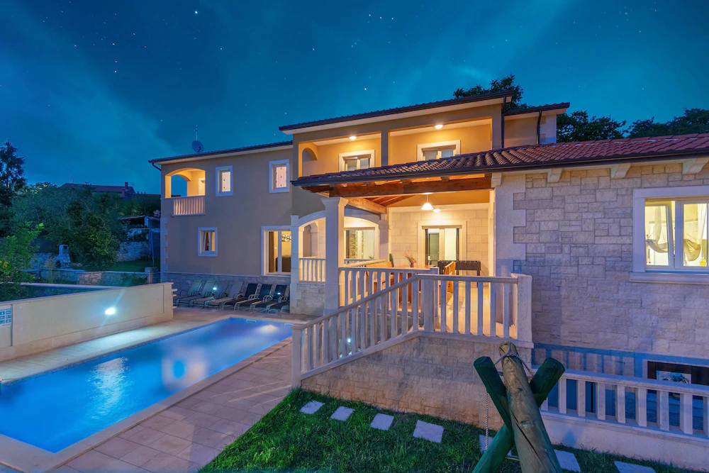 Villa Mira
