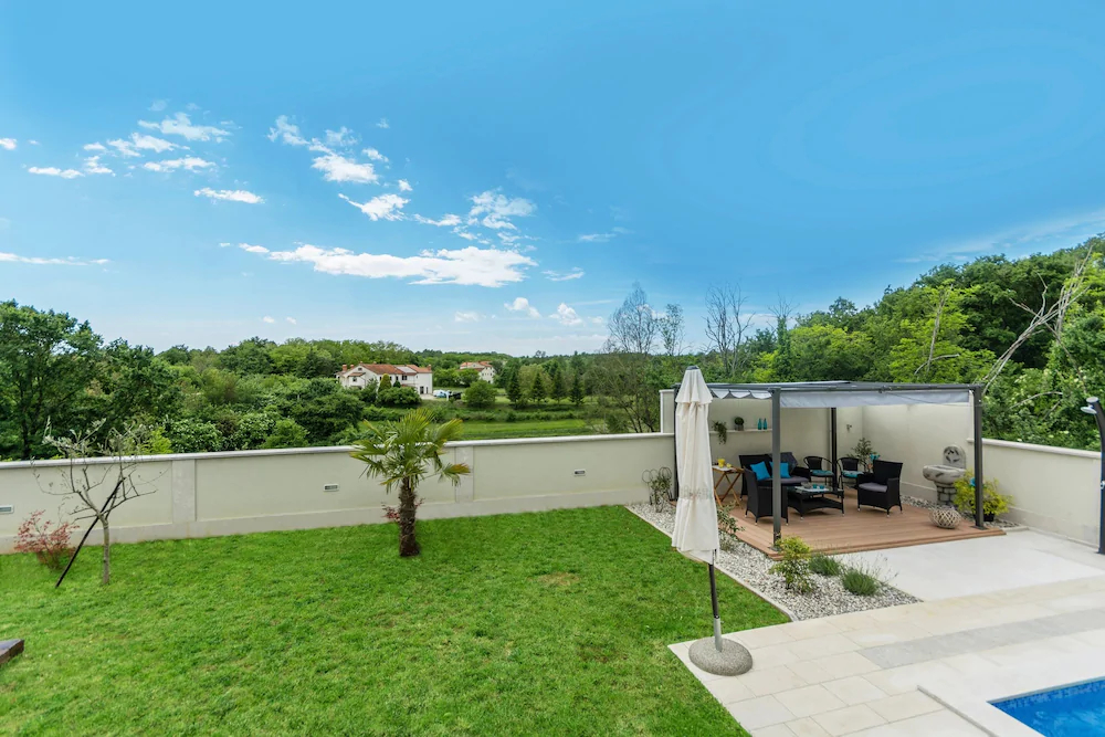 Villa Mira